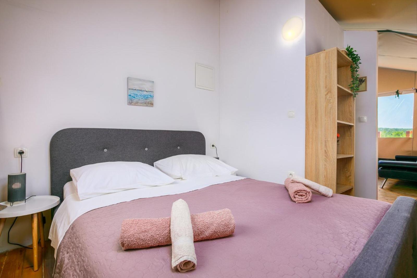 Prima Insula Glamping * Brusici